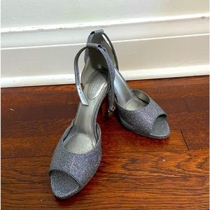 kenneth cole woman’s heels